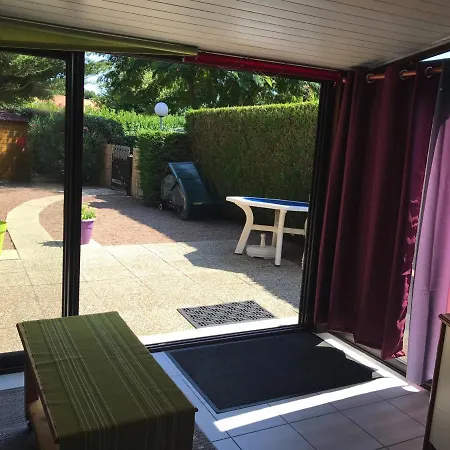 Pavillon Avec Piscine Commune Et Jardin A 800m De La - Fr-1-336-72 * Saint-Vincent-sur-Jard