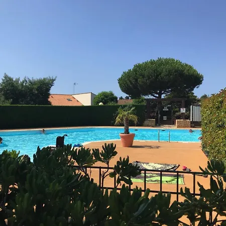 Maison Saint-vincent-sur-jard, 2 Pieces, 4 Personnes - Fr-1-336-72 Holiday home *